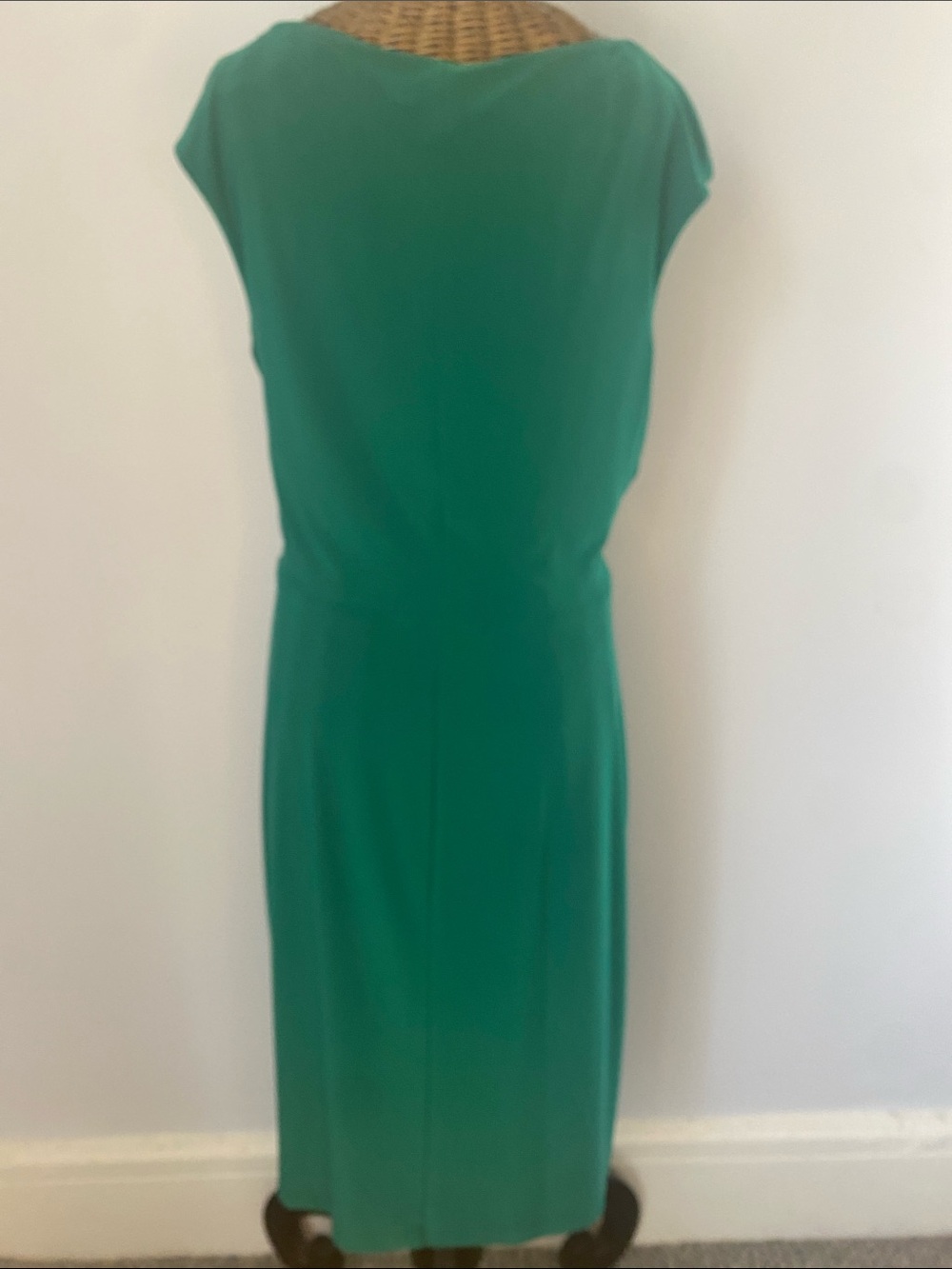 Green Knot-Front Sheath Dress - Women's - Picture 3 of 7